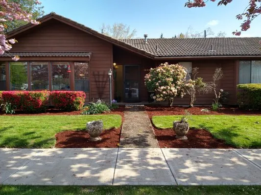 Cruz Urbina Landscapes Logo