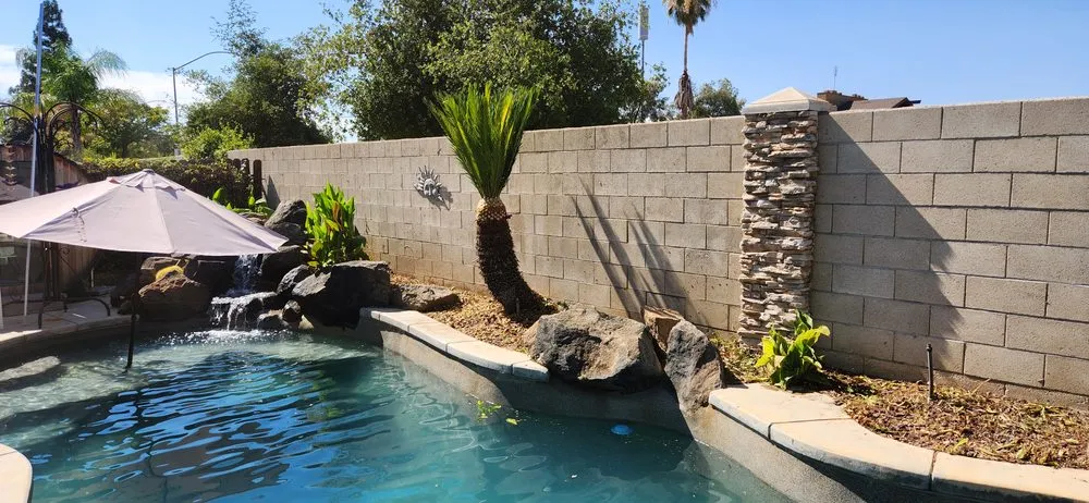 Local lawn mowing service for year-round maintenance in Fresno, CA by Cruz Yard Maintenance