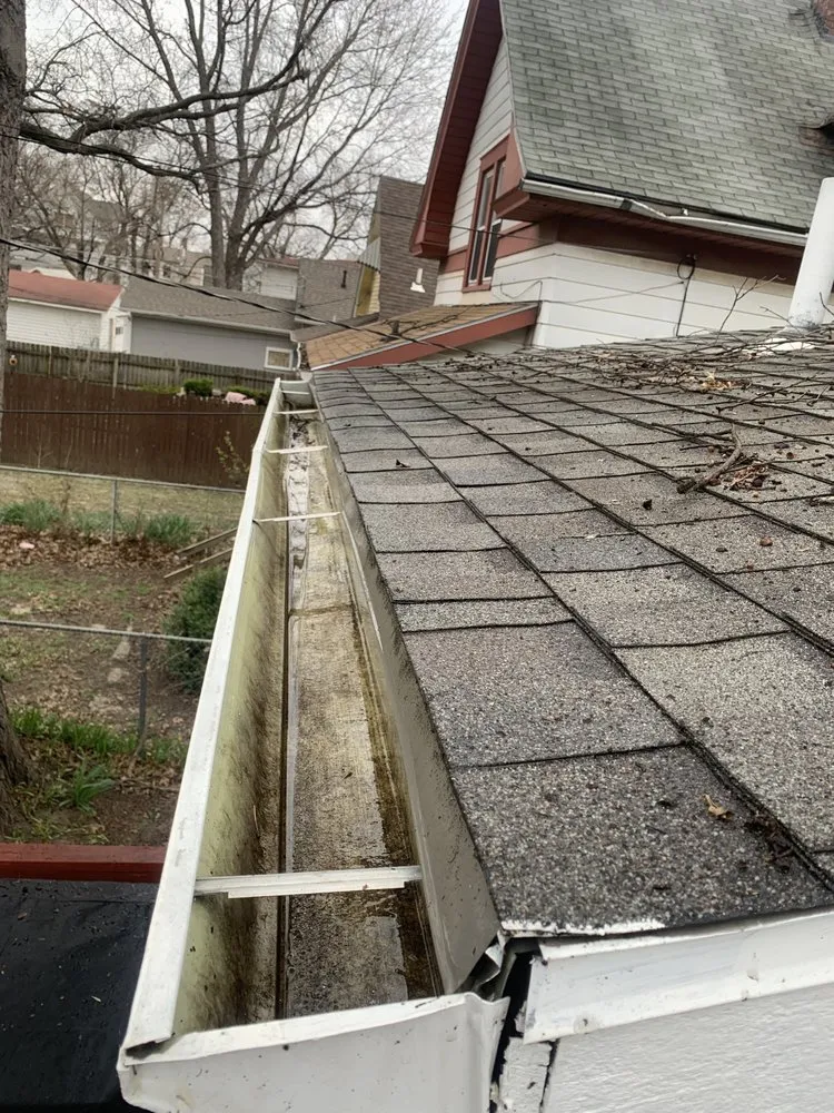 Local lawn care service for year-round maintenance across Manhattan, KS - CruzCare