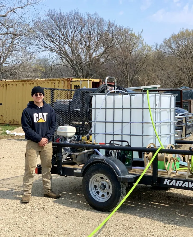 Local lawn mowing service in Manhattan, KS by CruzCare