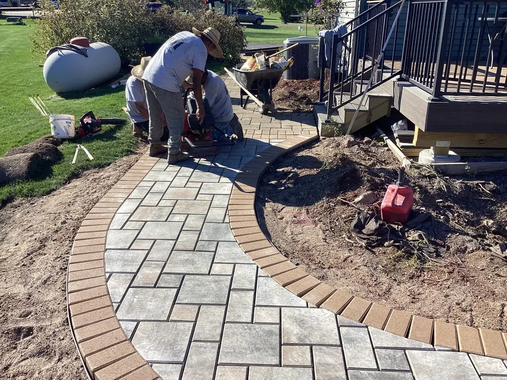 Expert lawn care service in Abbotsford, WI - Cruz’s Landscaping And Excavating