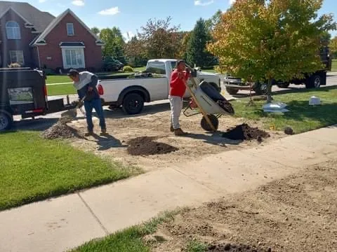 Trusted yard maintenance experts serving Toledo, OH - Cruz’s Lawn Care and Landscaping