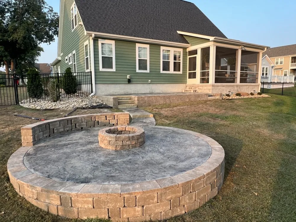 Professional yard cleanup service in Hubert, NC - Crystal Coast Custom Landscapes