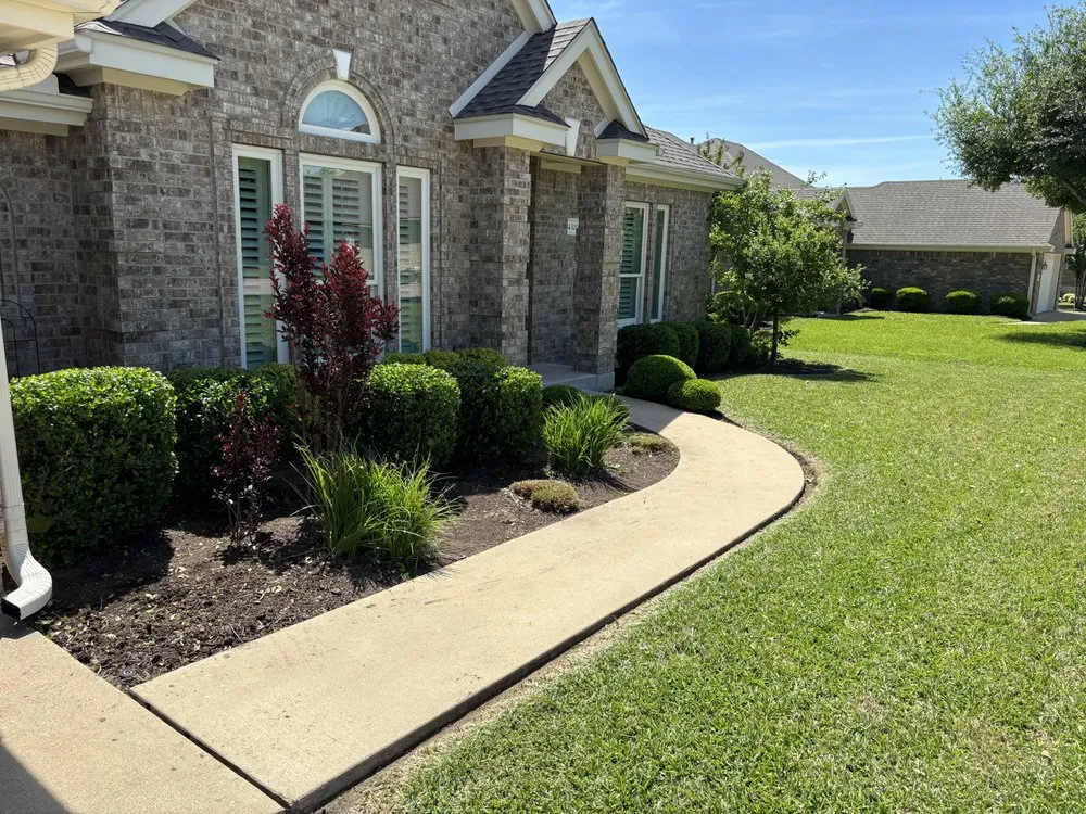 Reliable residential landscaping for residential properties across Taylor, TX - Crystal Green Lawn Care