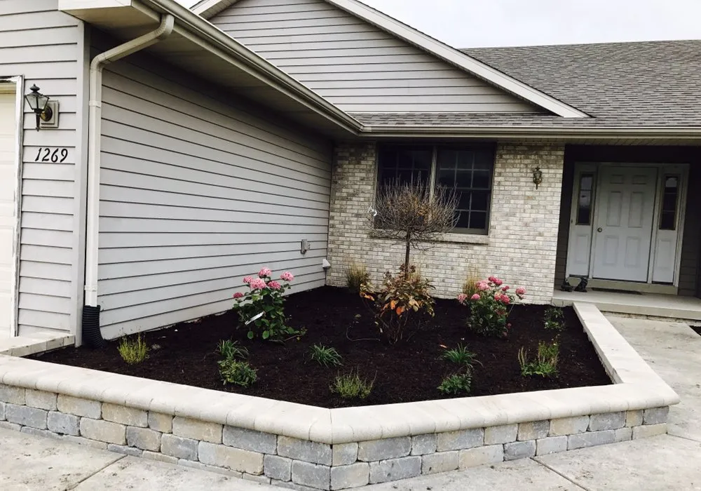 Local lawn care service experts serving Oswego, IL - CS Enterprise Landscaping