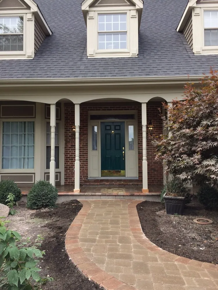 Affordable yard maintenance for homes in Oswego, IL by CS Enterprise Landscaping
