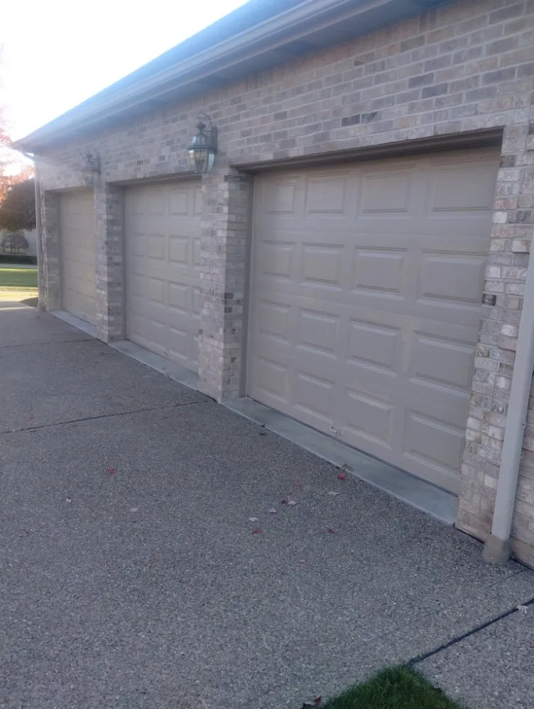 Custom lawn mowing service in Oakdale, PA - CS Landcare