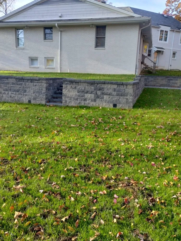 Expert yard maintenance in Oakdale, PA by CS Landcare