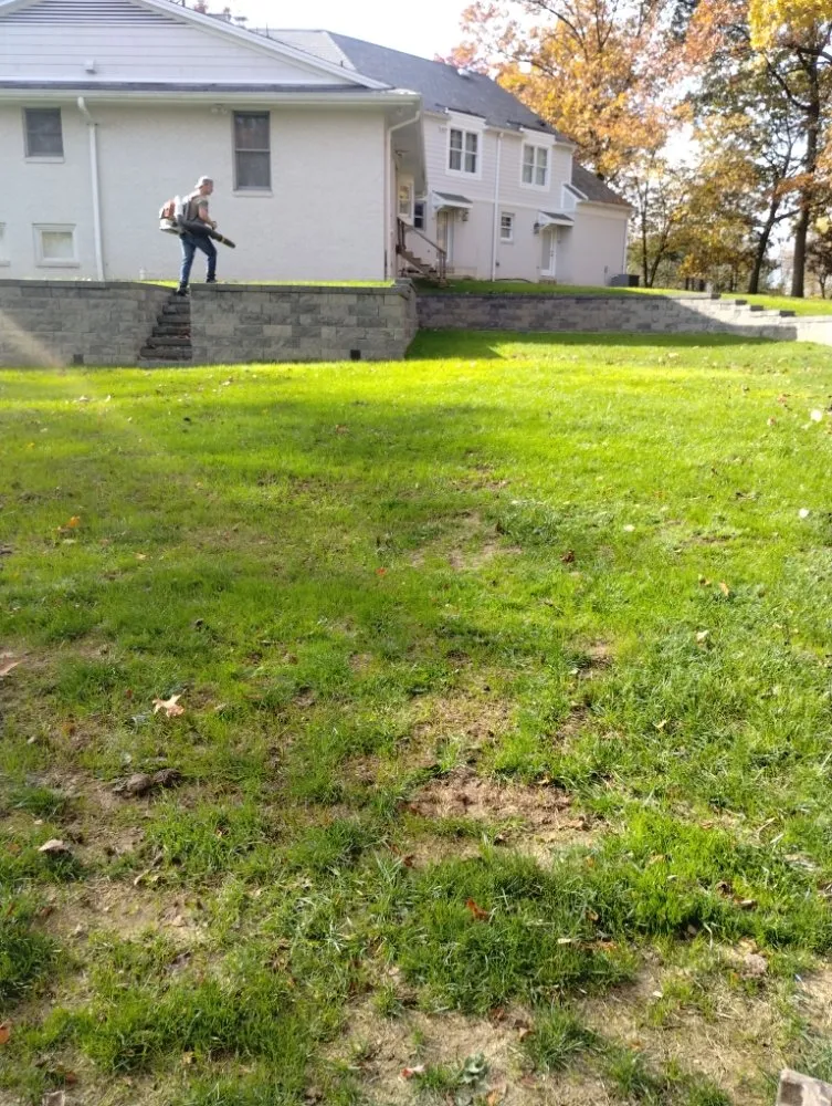 Professional yard maintenance in Oakdale, PA - CS Landcare