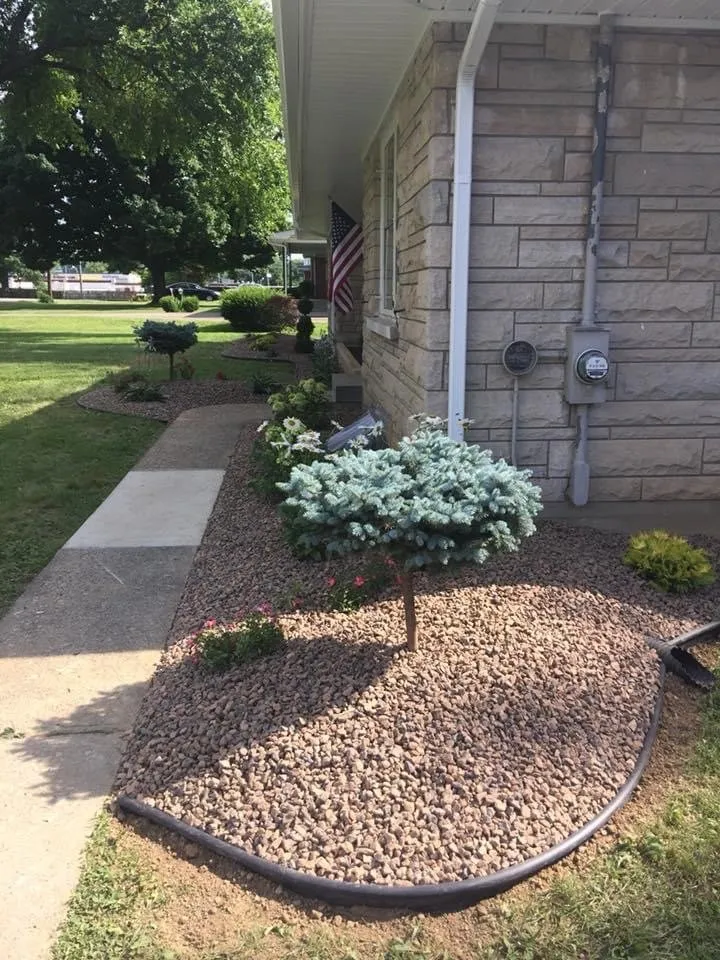 Custom yard cleanup service experts serving Louisville, KY - CS Landscaping