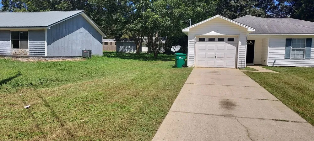 Top-rated yard maintenance in Mobile, AL by C&S Lawn Maintenance