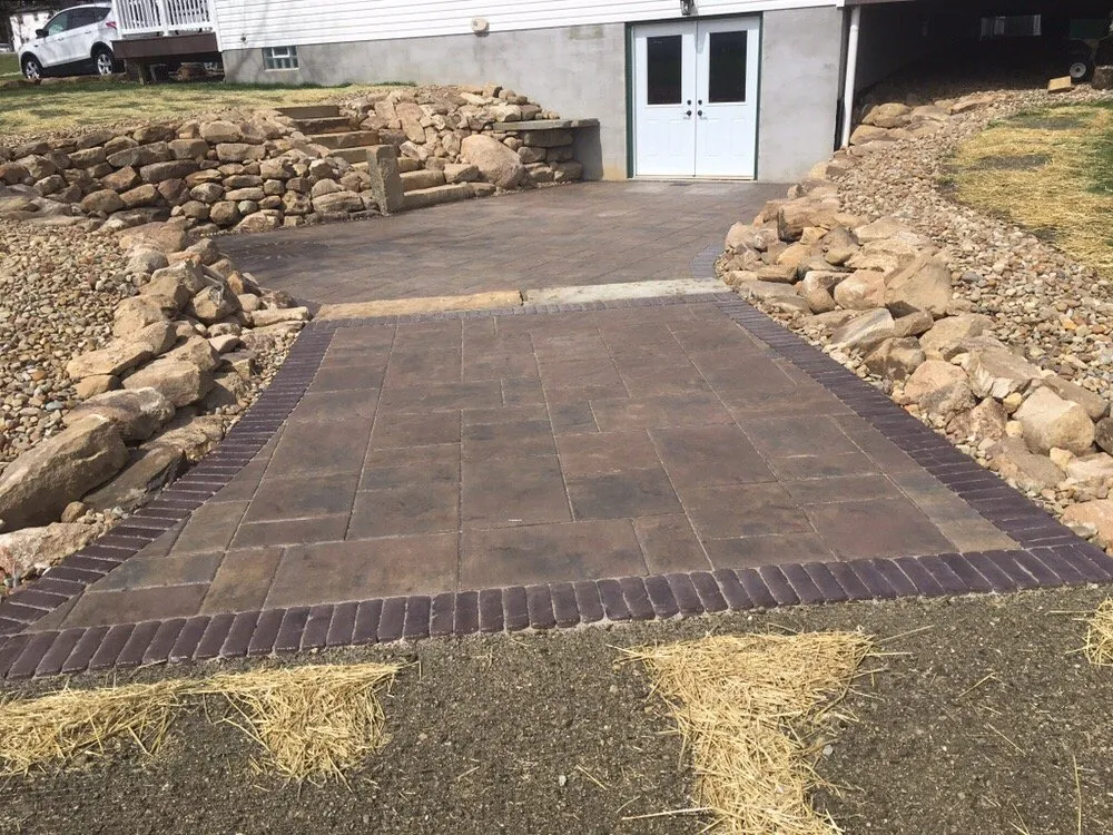 Top-rated lawn mowing service experts serving Wadsworth, OH - C&S Lawn Service and Landscape