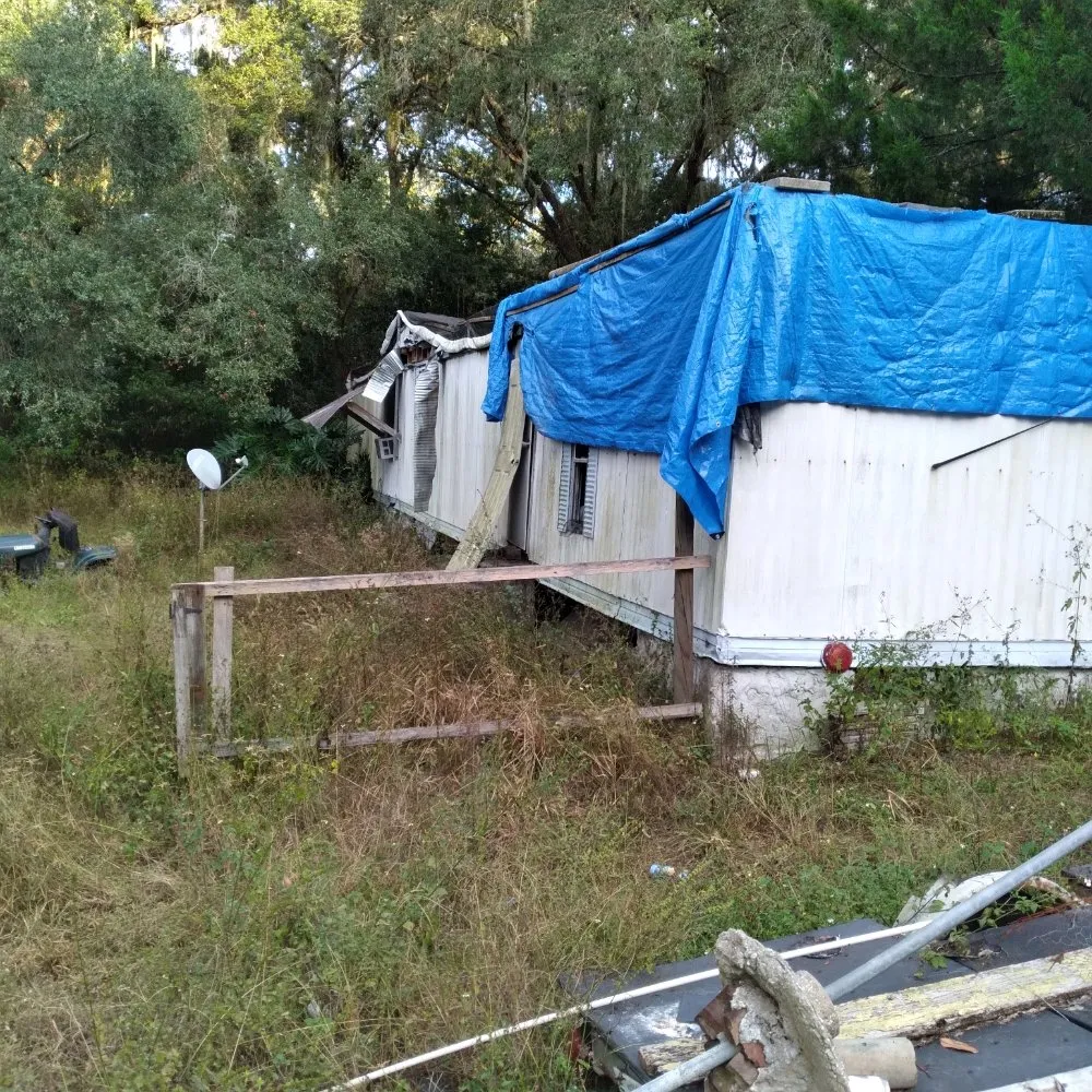 Professional lawn care service experts serving Lecanto, FL - CSM Demolition & Cleanouts