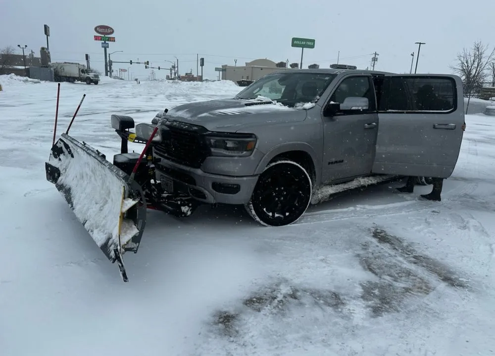 Professional lawn mowing service in Bethany, MO by CSR Lawn Service