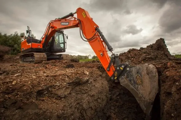 Custom outdoor landscaping for homes in East Hampton, CT by CT Siteworks