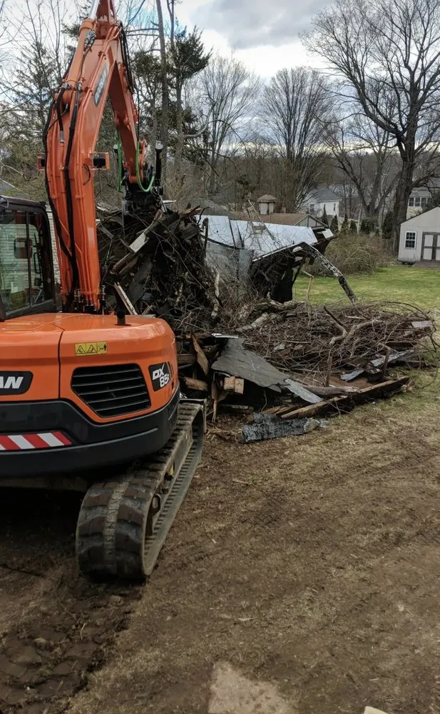 Top-rated outdoor landscaping for beautiful yards across East Hampton, CT - CT Siteworks