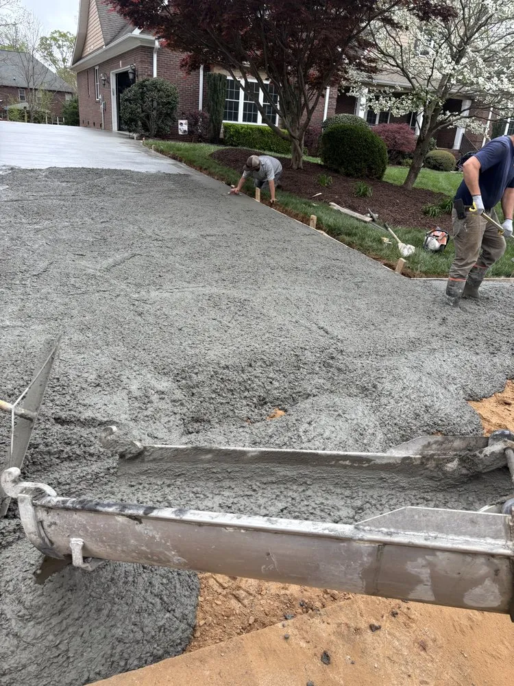 Custom residential landscaping for year-round maintenance across Salisbury, NC - C&T turbo transportation
