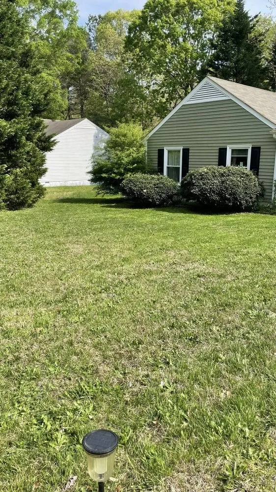 Reliable yard maintenance in Richmond, VA by Cuadra's Landscape