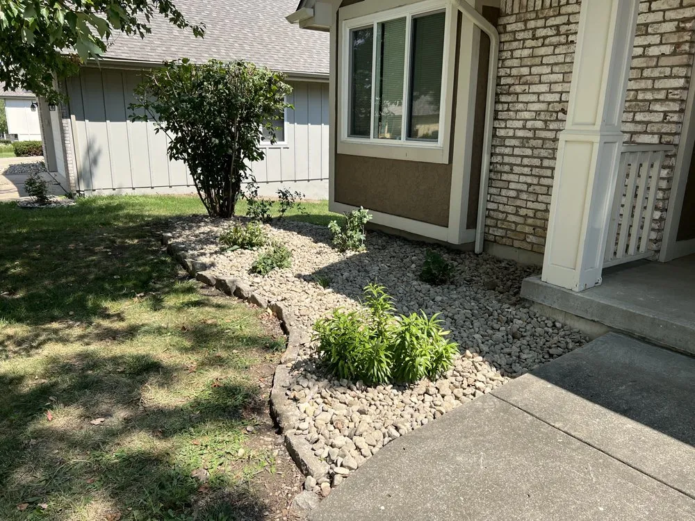 Top-rated outdoor landscaping in Liberty, MO by Cuc Landscaping