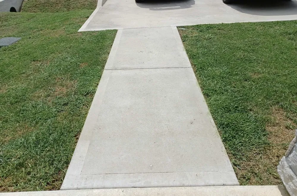 Reliable yard cleanup service in Montgomery, TX - Cuellos Lawn Enforcement