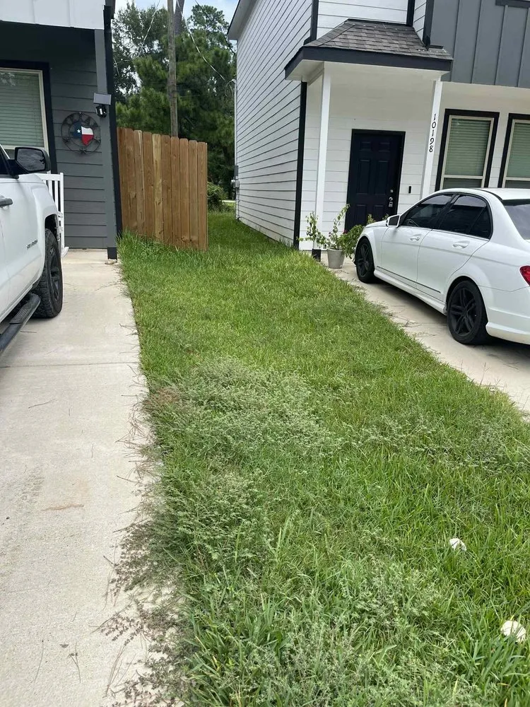 Professional lawn care service in Montgomery, TX - Cuellos Lawn Enforcement