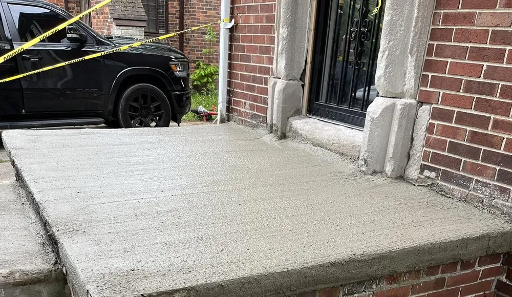 Expert garden landscaping in Detroit, MI by Cueterads Landscaping