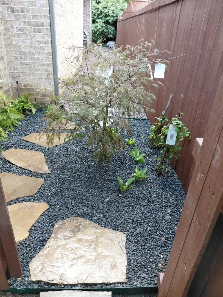 Reliable yard maintenance in Dallas, TX by Cuevas Landscaping & Concrete