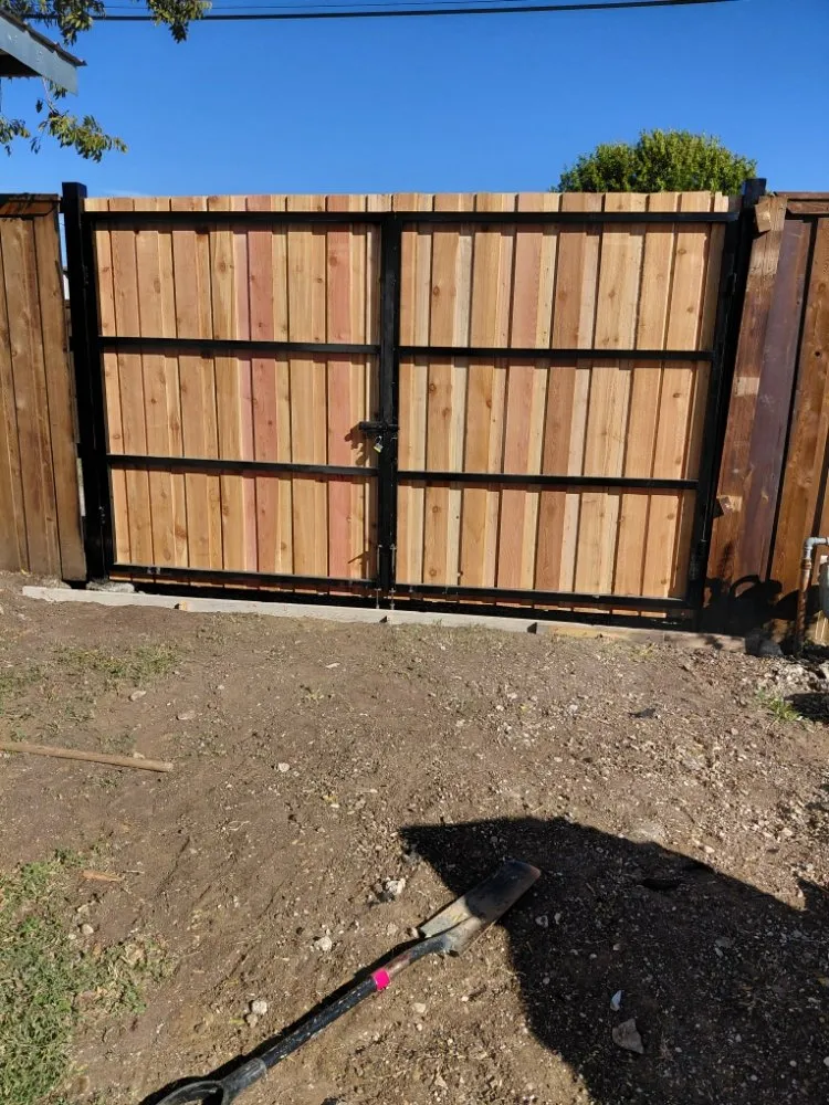 Top-rated residential landscaping in Dallas, TX by Cuevas Landscaping & Concrete