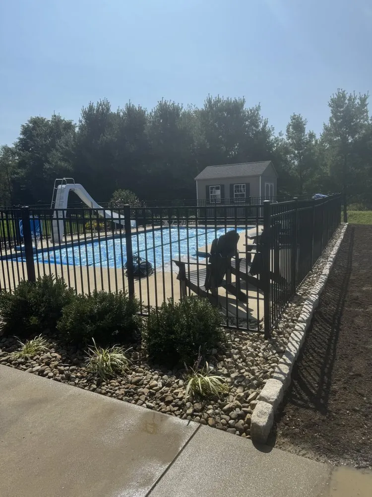 Professional yard cleanup service in Gibsonia, PA by Cullen Green Landscaping