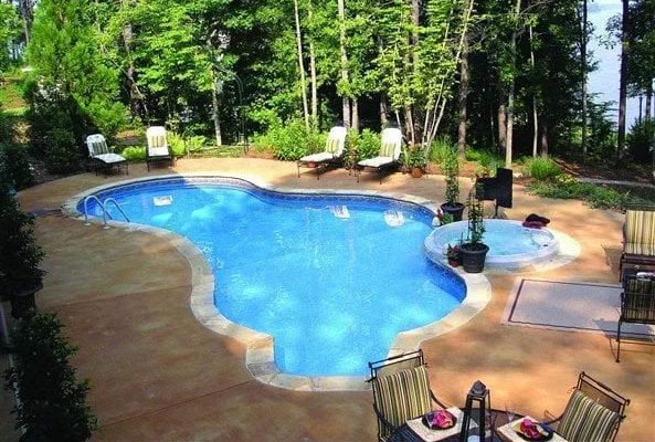 Local yard cleanup service experts serving Shippensburg, PA - Cumberland Valley Pools