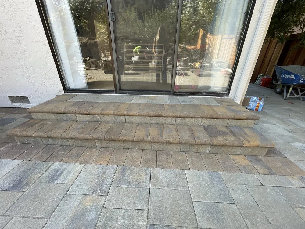 Professional garden landscaping with custom design in Richmond, CA by Cunha Pavers