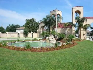 Top-rated garden landscaping for year-round maintenance in Kenner, LA by Curb A Garden Landscape