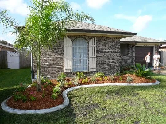 Local yard cleanup service in Kenner, LA - Curb A Garden Landscape