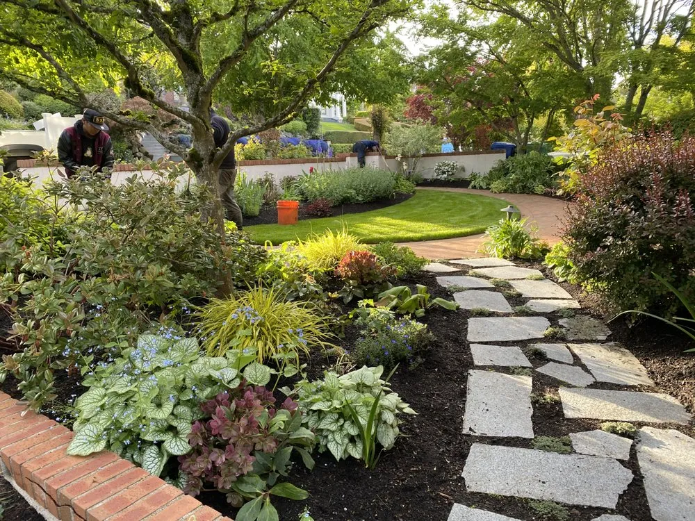 Affordable yard cleanup service experts serving Seattle, WA - Curb Appeal Gardener
