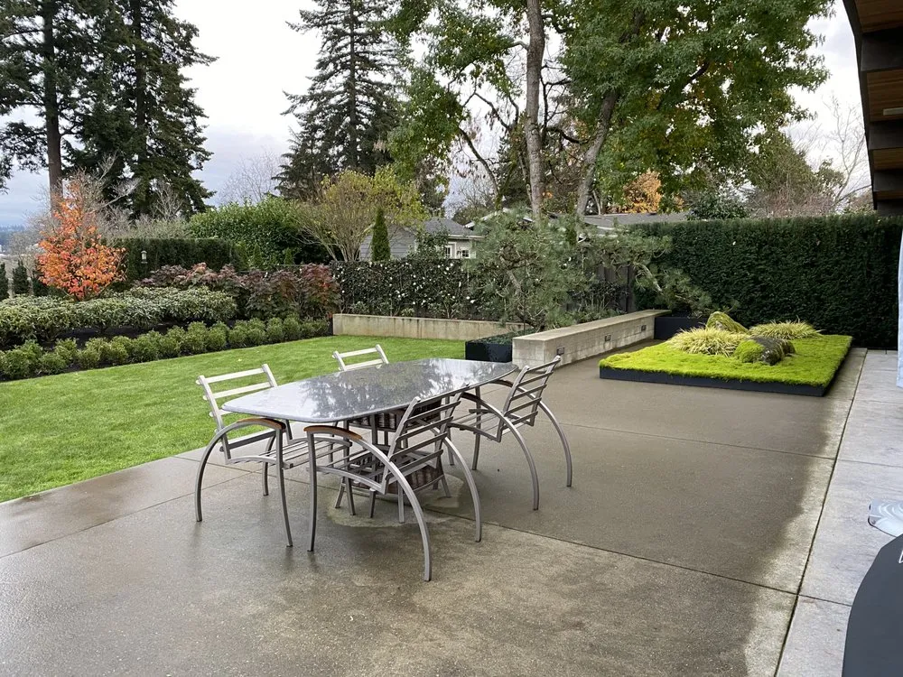 Expert lawn mowing service near you across Seattle, WA - Curb Appeal Gardener