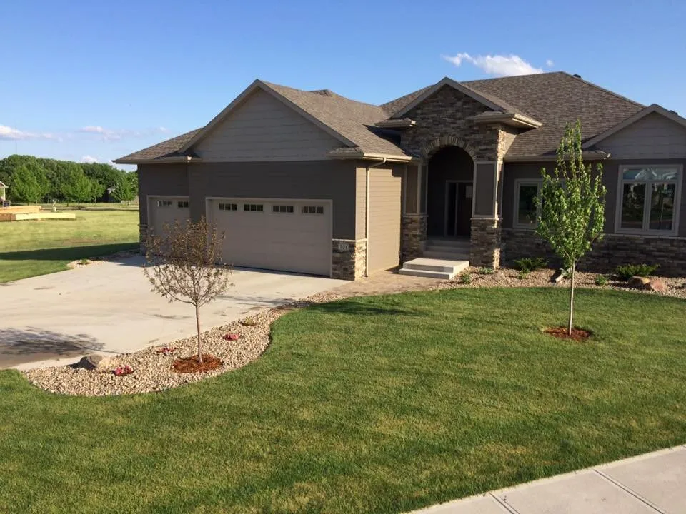 Top-rated yard cleanup service experts serving Canton, SD - Curb Appeal Landscapes