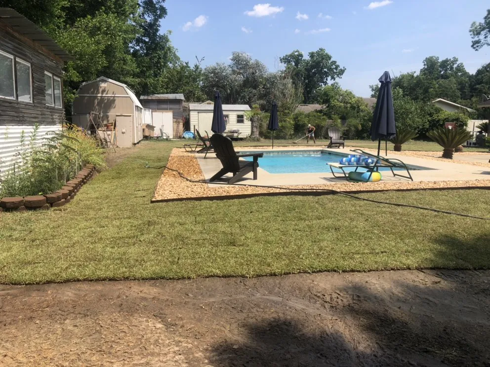 Reliable yard cleanup service with custom design in Nashville, GA by Curb Appeal Outdoor Services