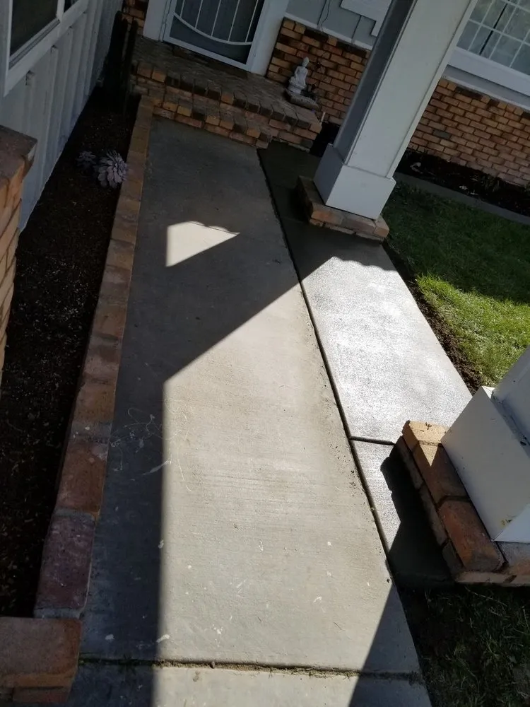 Local outdoor landscaping experts serving Lancaster, CA - Curb Crafters