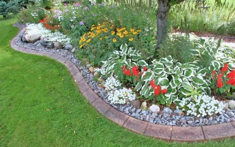 Professional garden landscaping near you in Buffalo, MN by Curb Creations