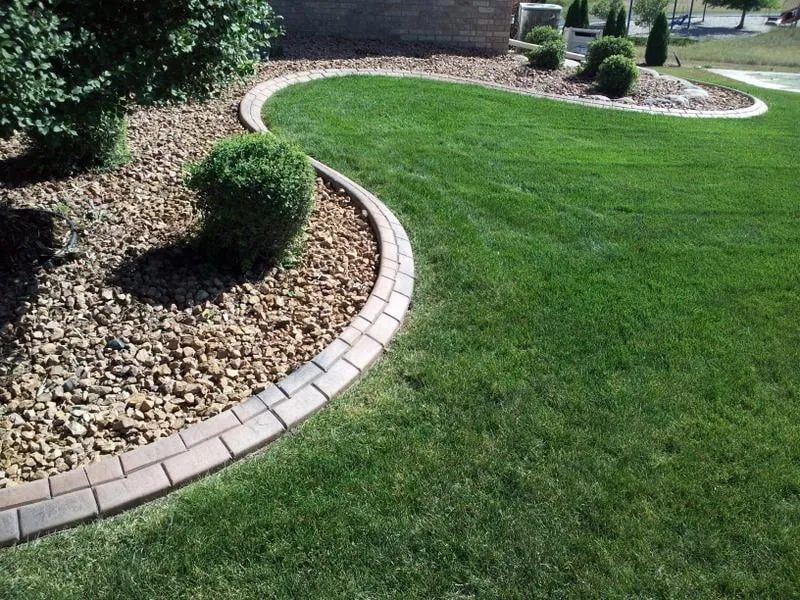 Reliable lawn care service experts serving Buffalo, MN - Curb Creations