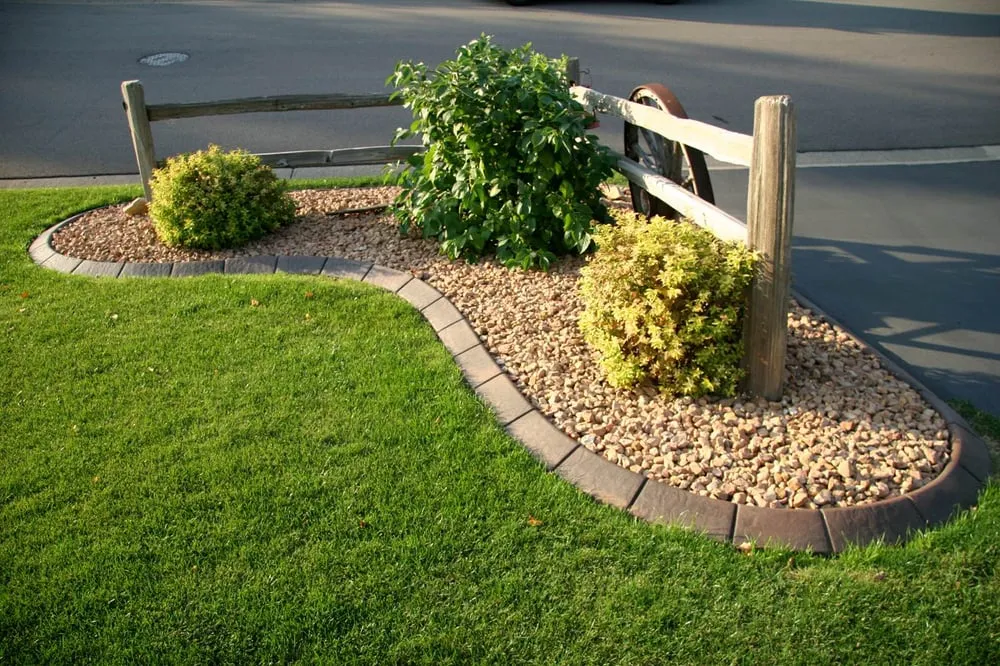 Top-rated landscape design in Buffalo, MN by Curb Creations