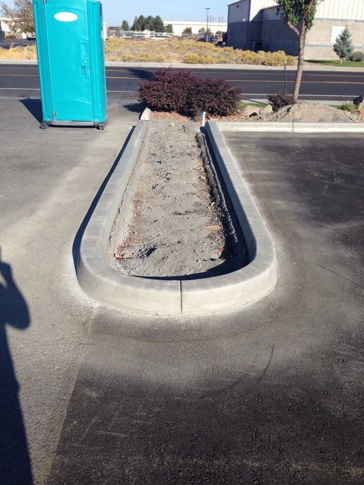 Custom garden landscaping experts serving Kennewick, WA - Curb Creations