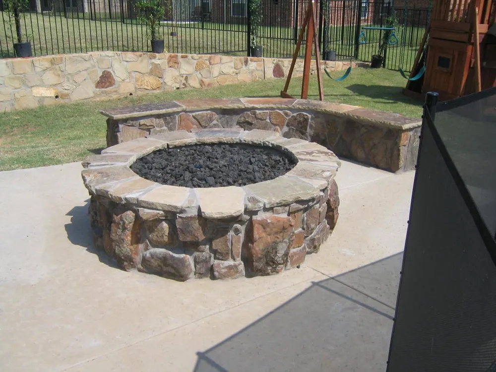 Professional yard maintenance for beautiful yards in McKinney, TX by Curb Creations