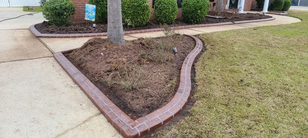 Expert yard maintenance near you in Summerville, SC by Curb-Crete