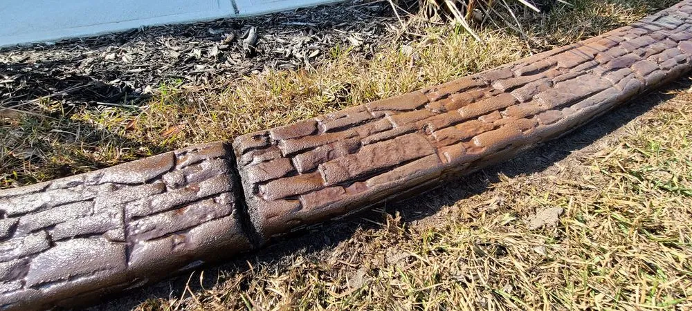 Top-rated lawn care service near you in Summerville, SC by Curb-Crete