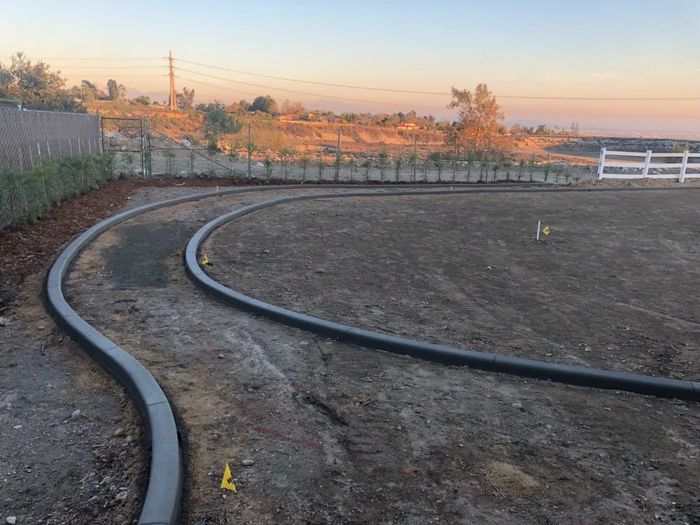 Top-rated lawn care service in Lake Elsinore, CA - Curb Guy Lawn Curbing #758384