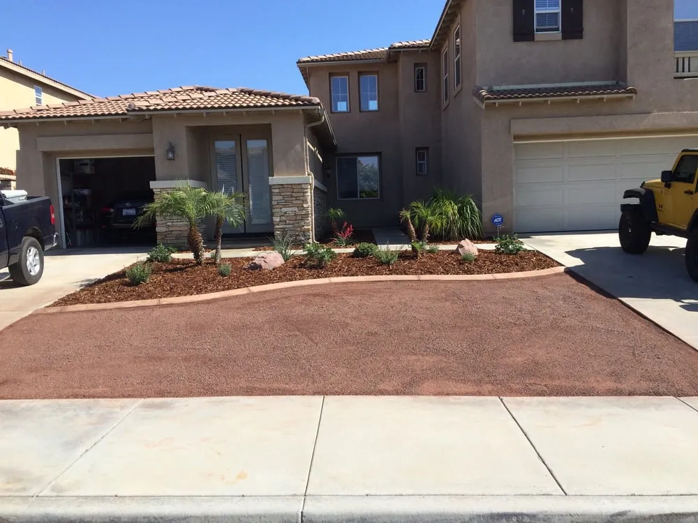 Top-rated lawn mowing service experts serving Lake Elsinore, CA - Curb Guy Lawn Curbing #758384