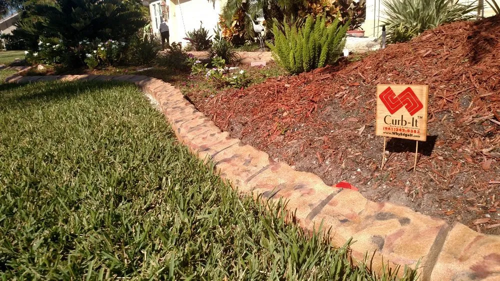 Custom lawn mowing service in Sarasota, FL - Curb It
