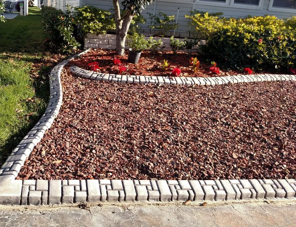 Expert garden landscaping experts serving Sarasota, FL - Curb It