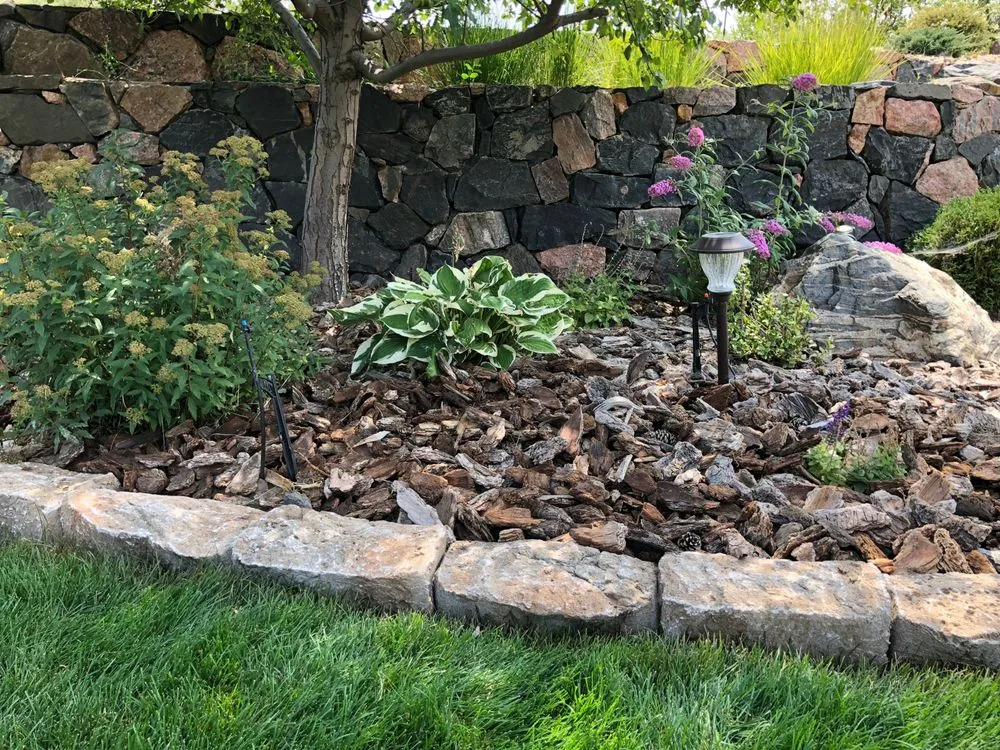 Affordable residential landscaping experts serving Columbia City, IN - CurbEFX